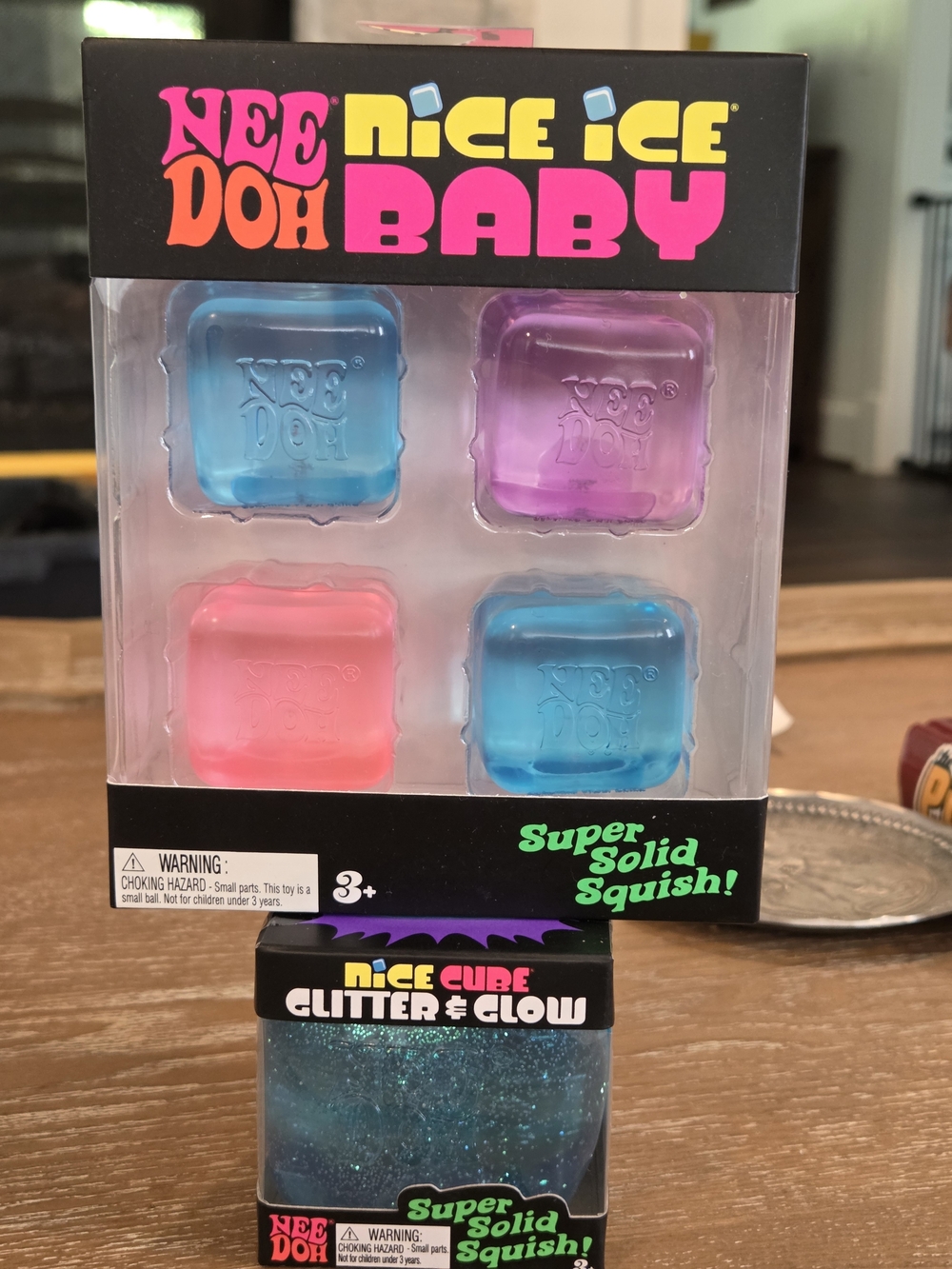 Nice Ice Baby Super Solid Squish -mini 4 Pack And Blue Glitter Glow Cube Needoh
